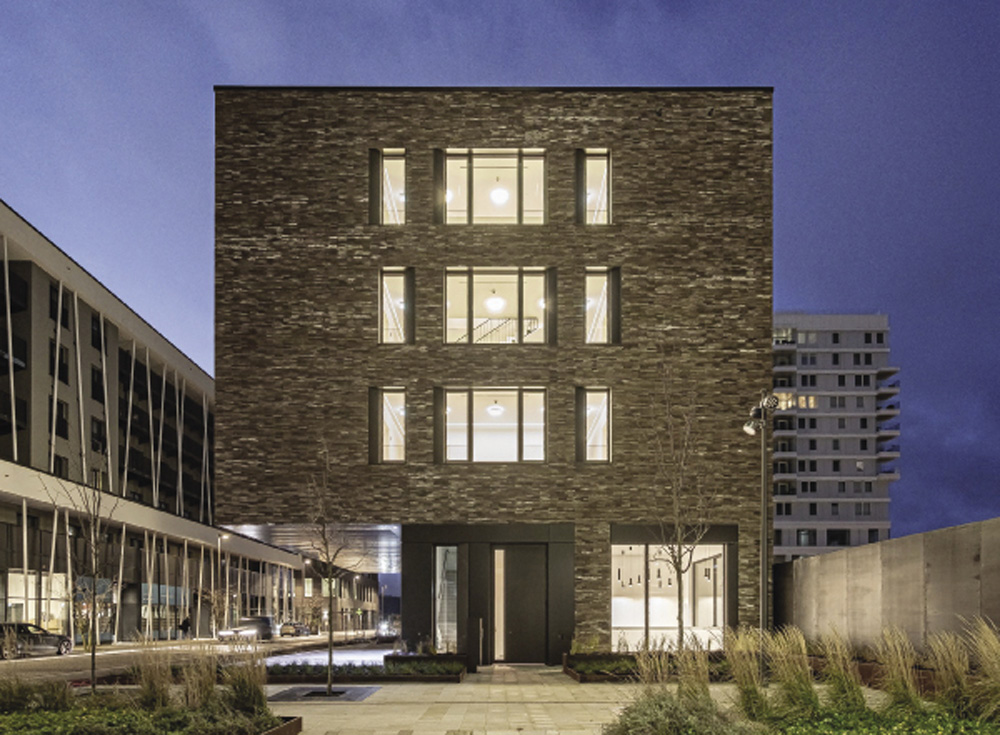 15	Construction d’un centre pastoral Kierchefong, Belval