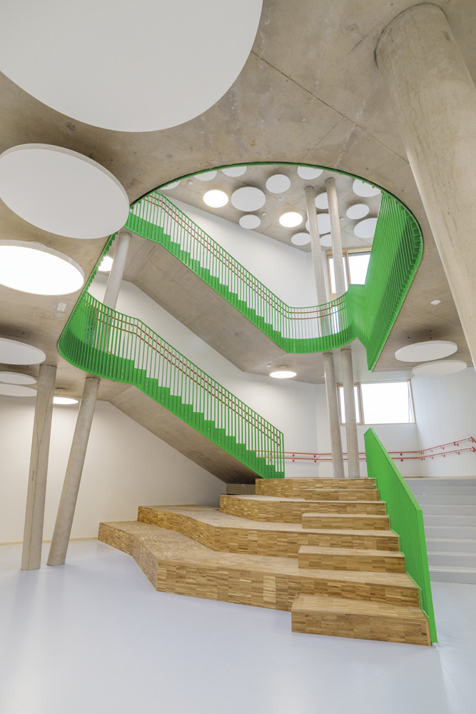 6	Complexe Scolaire et Sportif à Eschdorf