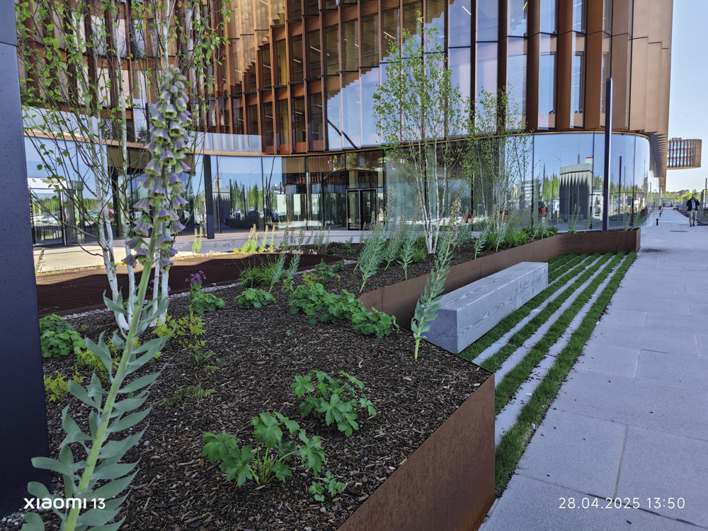 5	Skypark Business Center