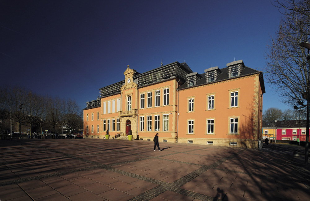 3	Rénovation et agrandissement par l’ajout d’un étage et tour d’escaliers de la maison relais et Ecole des Filles de Niederkorn